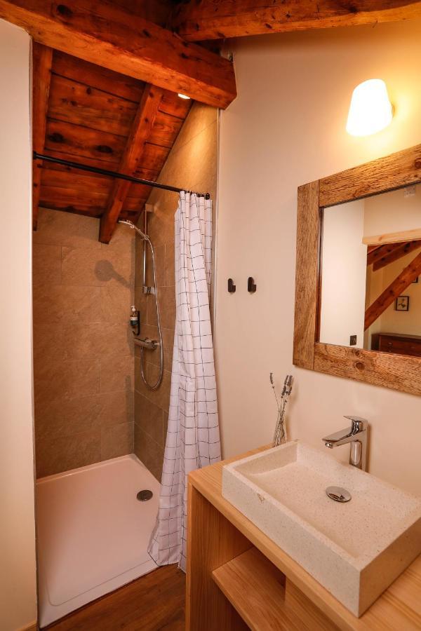 Domaine Agricole Cotze / Casa Rural Enveitg Bagian luar foto