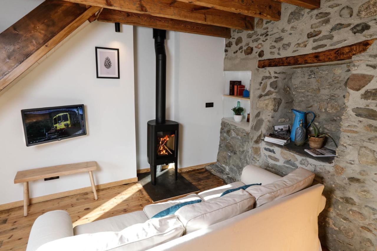 Domaine Agricole Cotze / Casa Rural Enveitg Bagian luar foto